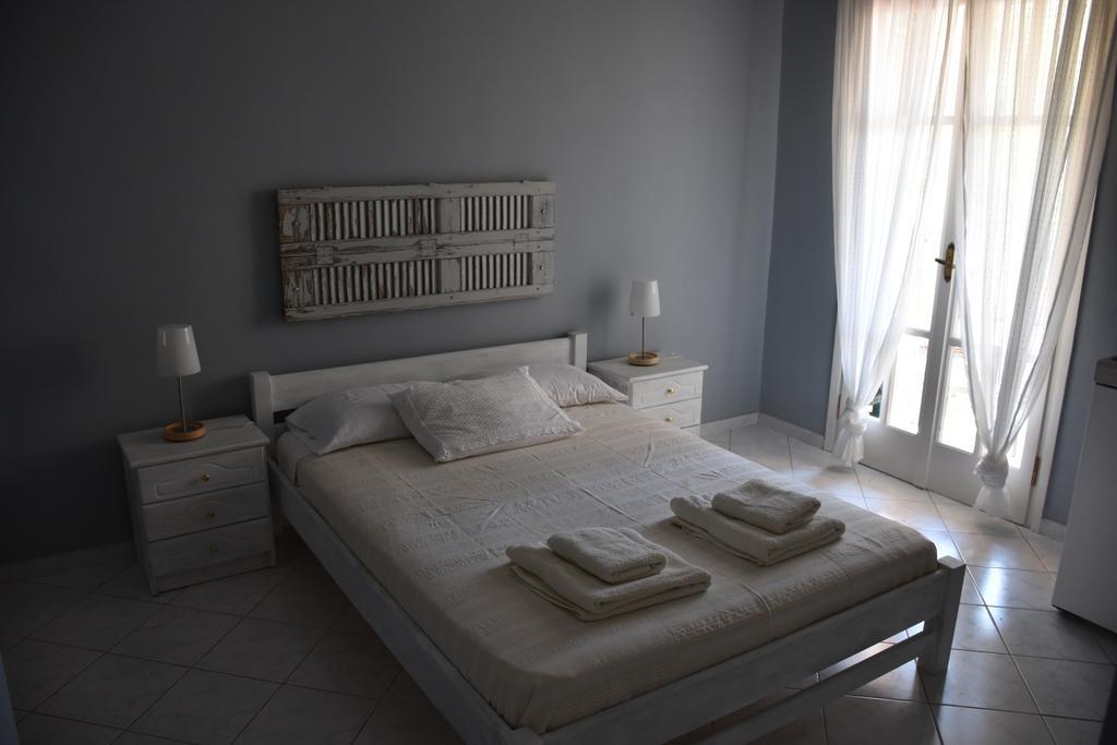 Hotel Studio Kostas Asprogerakata Exterior foto